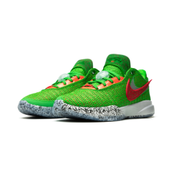 Nike LeBron 20 - Design Épuré